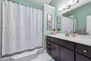 S45W25740 Red Oak Ct, Waukesha, WI 53189 - Photo 15