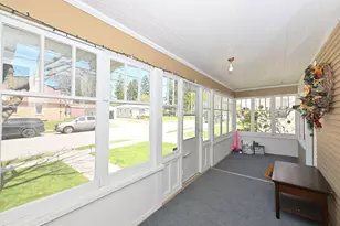121 W Washington Ave, Hartford, WI 53027 - Photo 3