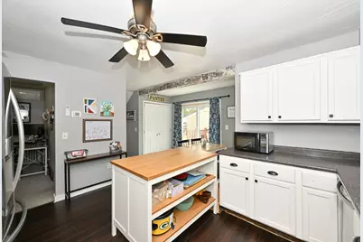 121 W Washington Ave, Hartford, WI 53027 - Photo 7