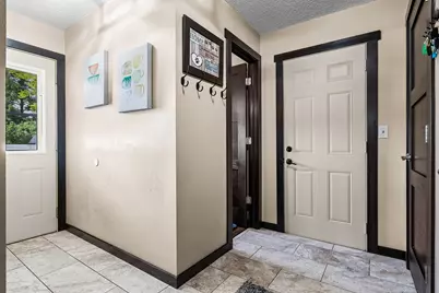 2611  Greenwood Dr, La Crosse, WI 54601 - Photo 11