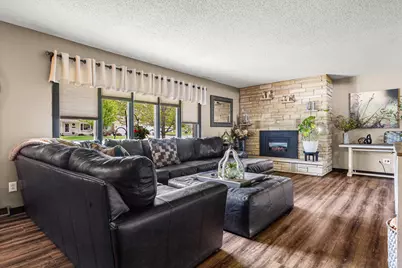 2611  Greenwood Dr, La Crosse, WI 54601 - Photo 3