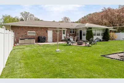2611  Greenwood Dr, La Crosse, WI 54601 - Photo 25