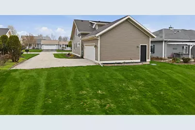 465  Pickett St, Plymouth, WI 53073 - Photo 33