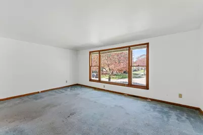 3842 S 77th St, Milwaukee, WI 53220 - Photo 11
