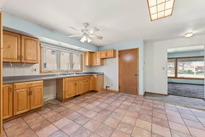3842 S 77th St, Milwaukee, WI 53220 - Photo 5