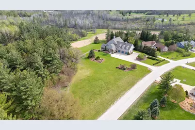 7636  Fairway Ln, Farmington, WI 53090 - Photo 5
