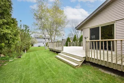 W154N7712  Pheasant Ln, Menomonee Falls, WI 53051 - Photo 23