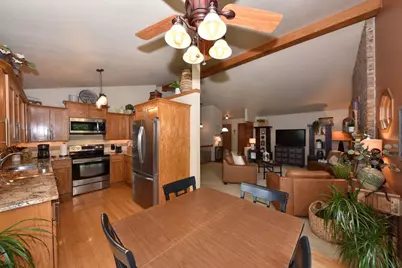 W154N7712  Pheasant Ln, Menomonee Falls, WI 53051 - Photo 7