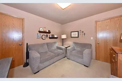 W154N7712  Pheasant Ln, Menomonee Falls, WI 53051 - Photo 15