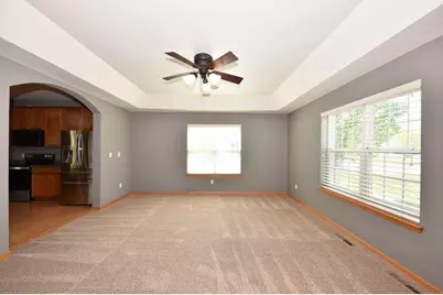 505  Acacia Dr, Saukville, WI 53024 - Photo 5