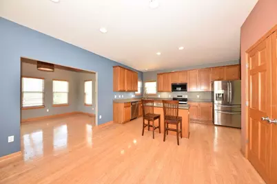 505  Acacia Dr, Saukville, WI 53024 - Photo 7