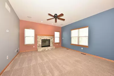 505  Acacia Dr, Saukville, WI 53024 - Photo 9