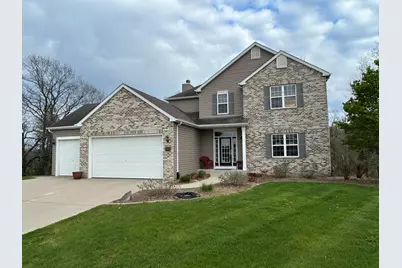 505  Acacia Dr, Saukville, WI 53024 - Photo 1