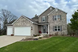 505 Acacia Dr, Saukville, WI 53024 - Photo 1