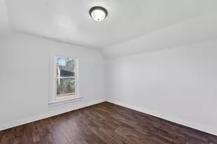 2010 16th St, Racine, WI 53403 - Photo 11