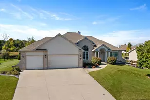 437 Emerald Hills Dr, Fredonia, WI 53021 - Photo 45