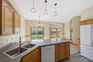437 Emerald Hills Dr, Fredonia, WI 53021 - Photo 19