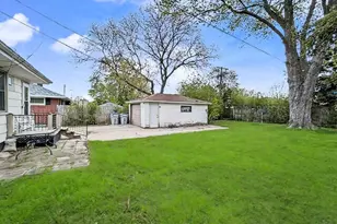 6301 N Joyce Ave, Milwaukee, WI 53225 - Photo 15