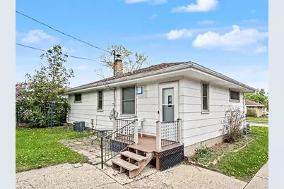 6301 N Joyce Ave, Milwaukee, WI 53225 - Photo 11
