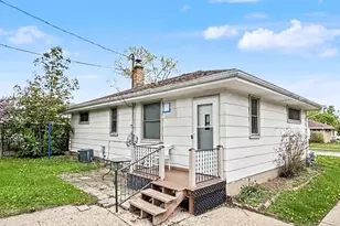 6301 N Joyce Ave, Milwaukee, WI 53225 - Photo 11