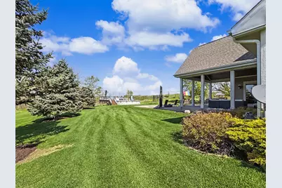 4722 W Oakwood Rd, Franklin, WI 53132 - Photo 43