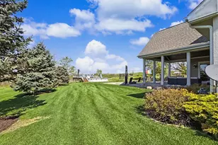 4722 W Oakwood Rd, Franklin, WI 53132 - Photo 43