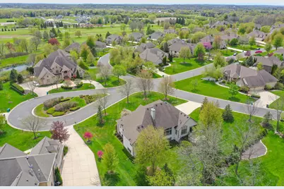 N52W21298  Golfview Ct, Menomonee Falls, WI 53051 - Photo 45
