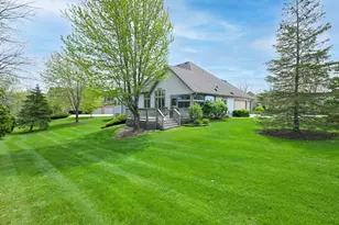 N52W21298 Golfview Ct, Menomonee Falls, WI 53051 - Photo 41