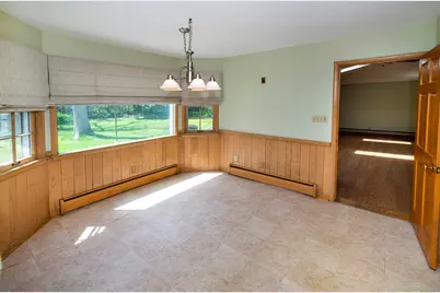 127 E Fox Dale Rd, Glendale, WI 53217 - Photo 27