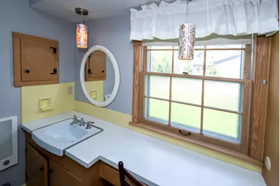 127 E Fox Dale Rd, Glendale, WI 53217 - Photo 57