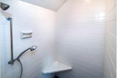 127 E Fox Dale Rd, Glendale, WI 53217 - Photo 35