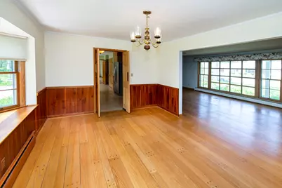 127 E Fox Dale Rd, Glendale, WI 53217 - Photo 19