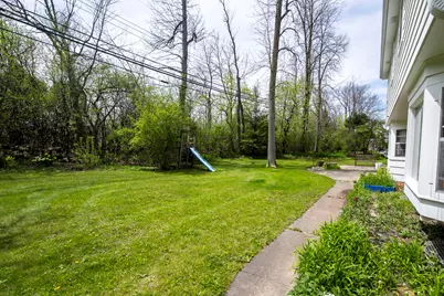 127 E Fox Dale Rd, Glendale, WI 53217 - Photo 5