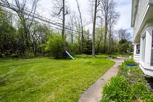 127 E Fox Dale Rd, Glendale, WI 53217 - Photo 5
