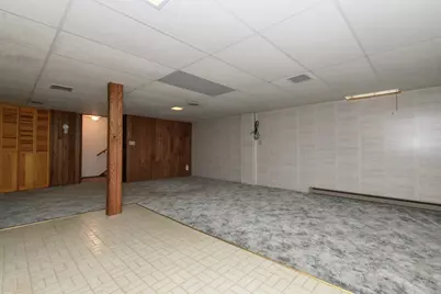 4655 S Woodland Dr, Greenfield, WI 53220 - Photo 17