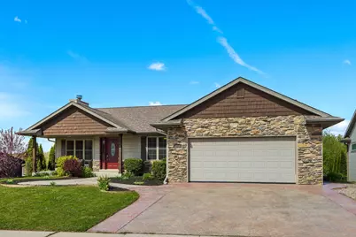 1640  Great Forest Dr, West Bend, WI 53090 - Photo 3