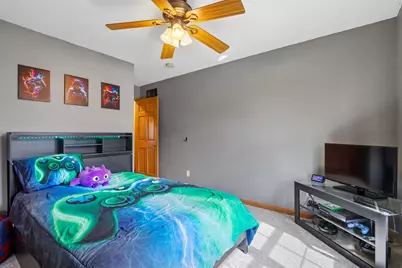 1640  Great Forest Dr, West Bend, WI 53090 - Photo 33