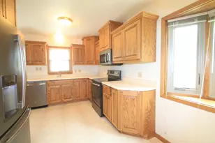 2345 N 103rd St, Wauwatosa, WI 53226 - Photo 7