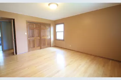 2345 N 103rd St, Wauwatosa, WI 53226 - Photo 9