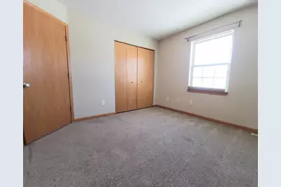 1805  Deer Path -, Waukesha, WI 53189 - Photo 19