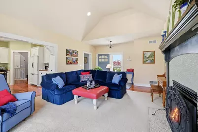 13015 W Winterberry Way, New Berlin, WI 53151 - Photo 13