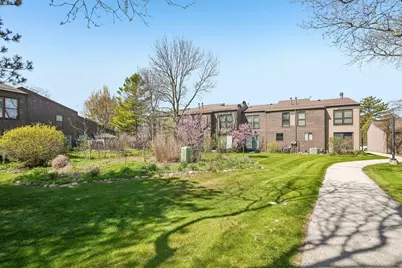 9272 N 70th St #5, Milwaukee, WI 53223 - Photo 27
