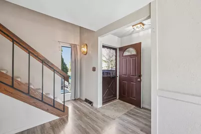 9272 N 70th St #5, Milwaukee, WI 53223 - Photo 3