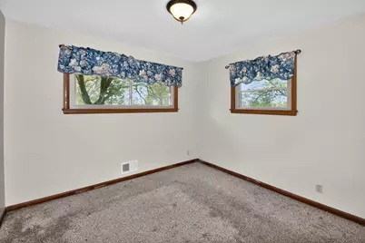 3440 W 5 Mile Rd, Racine, WI 53108 - Photo 13