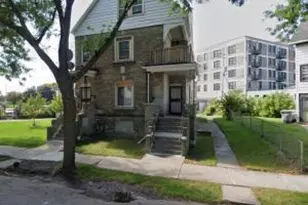2139 N 18th St, Milwaukee, WI 53205 - Photo 3