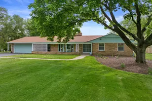 7300 S 92nd St, Franklin, WI 53132 - Photo 39