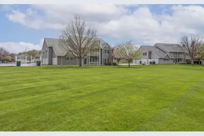 214  Minz Park Cir #1, West Bend, WI 53095 - Photo 27