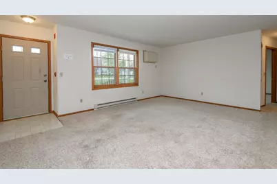 214  Minz Park Cir #1, West Bend, WI 53095 - Photo 3