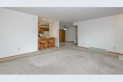 214  Minz Park Cir #1, West Bend, WI 53095 - Photo 5