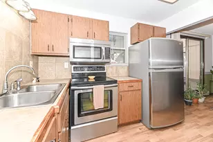 7941 S 68th St, Franklin, WI 53132 - Photo 9